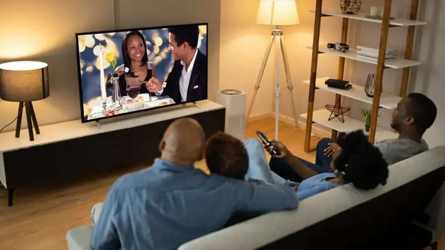 TV Watch Tips-&nbsp;क्या आपको पता हैं कितनी दूर से देखना चाहिए टीवी, आइए जानें