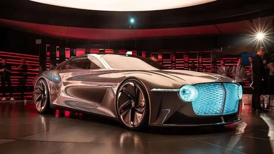 Cars News-  दुनिया में केवल इन लोगो के पास हैं सबसे महंगी कार, जानिए इनके बारे में