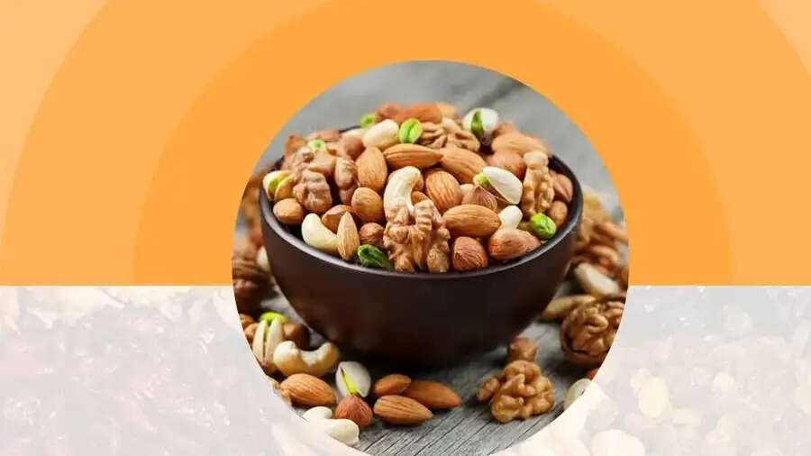 Health Tips- क्या आप इम्यूनिटी करना चाहते हैं स्ट्रांग, तो इन ड्राई फ्रूट्स का करें सेवन