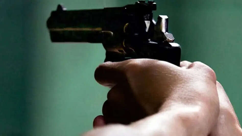 Pistol Tips-लाइसेंस वाली पिस्तौल के साथ सोशल मीडिया पर फोटो डालना सही हैं, या जाना पड़ सकता हैं जेल, जानिए पूरी डिटेल्स