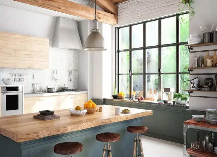 Vastu shastra: किचन के लिए सबसे शुभ मानी जाती है घर की यह दिशा, जानें धन की कमी कैसे होगी दूर