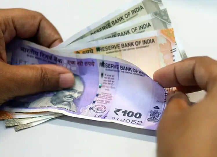 छात्रों के लिए शानदार मौका, इस योजना में करें आवेदन और पाएं 10,000 रुपये