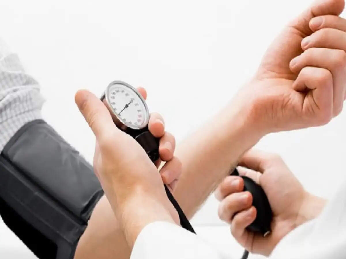 High blood pressure: क्या कम उम्र में ब्लड प्रेशर बढ़ रहा है? सबसे बड़ा कारण है ये रोजमर्रा की आदतें