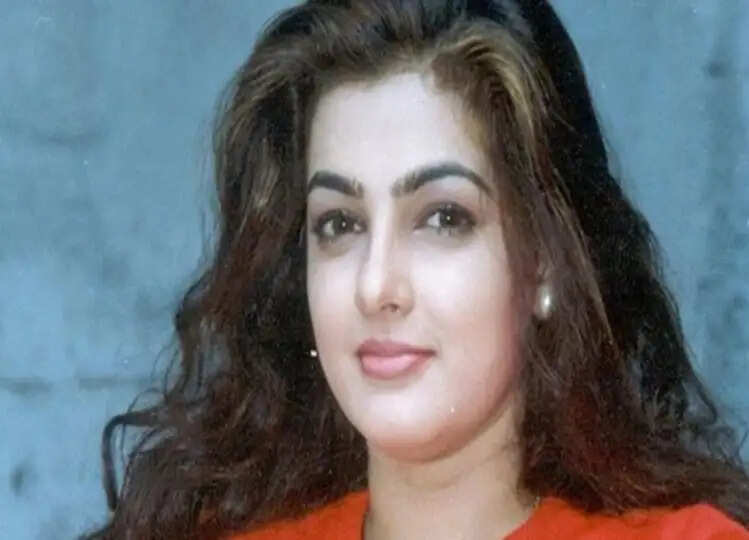2000 करोड़ के ड्रग केस से क्या था ममता कुलकर्णी का कनेक्शन? 25 साल बाद लौटी है भारत