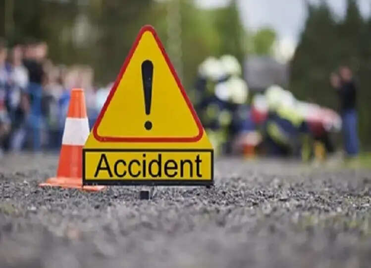 Maharashtra accident: पुणे हाईवे पर 40 से अधिक बारातियों को ले जा रही बस के पलटने से 5 लोगों की मौत, कई घायल
