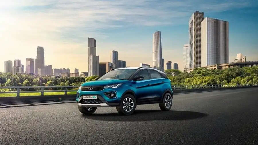 Automobile Tips- Tata Motors&nbsp;अपनी इलेक्ट्रिक कारों पर दे रहा हैं भारी डिस्काउंट, जानिए पूरी डिटेल्स