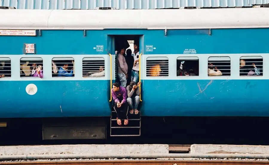 Train Tickets Update-&nbsp;अब स्लीपर से&nbsp;AC&nbsp;क्लास में बदल सकते हैं अपना टिकट, जानिए क्या कहता हैं नियम