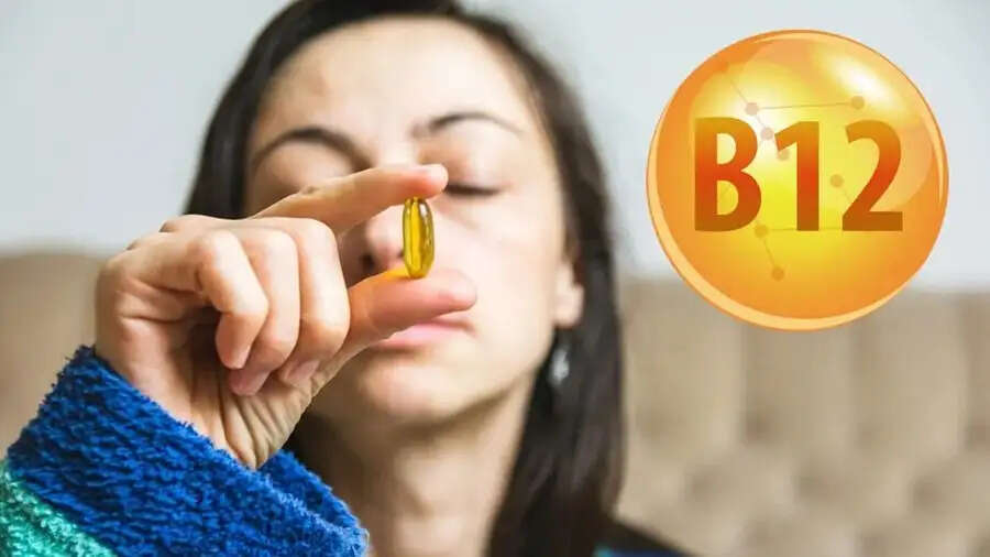 Health Tips- शरीर में&nbsp;&nbsp;विटामिन बी12 की कमी से दिखाई देते हैं ये लक्षण, जानिए पूरी डिटेल्स