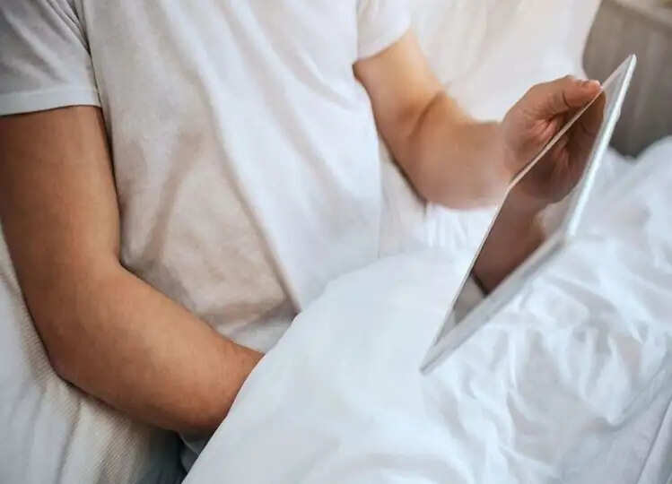 Sexual Health: क्या बार बार मास्टरबेशन या हस्तमैथुन से पड़ता है प्रजनन क्रिया पर प्रभाव, क्लिक कर जानें यहाँ