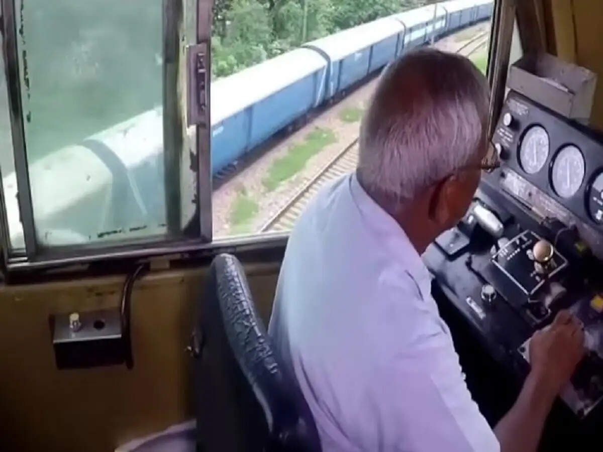 Railway Highest Paid Position- रेलवे के पदों पर मिलती हैं शानदार सैलरी और कई सुविधाएं, आइए जानें इनके बारे में