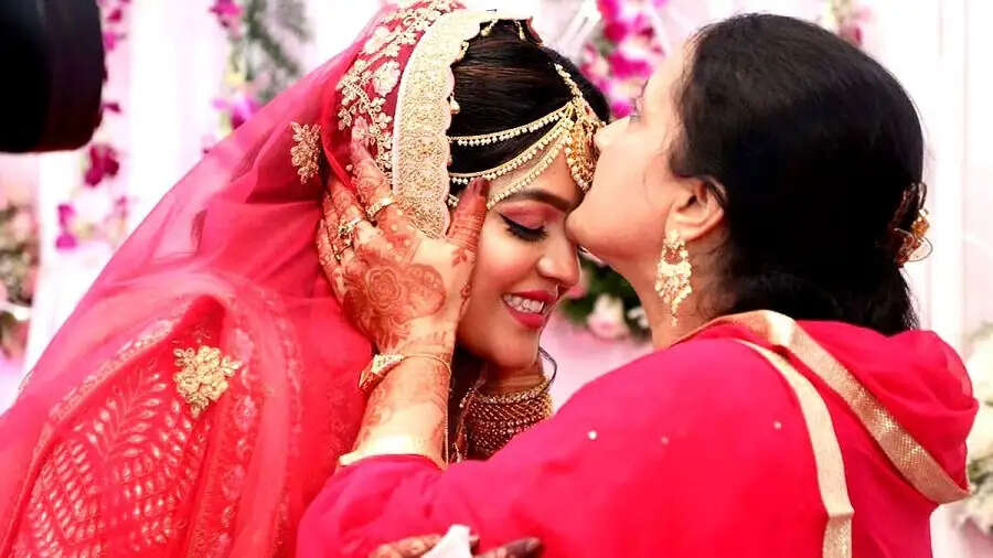 Astrology Tips- इन तारीखों पर जन्मी लड़कियां होती हैं सास की लाडली, जानिए इनके बारें में