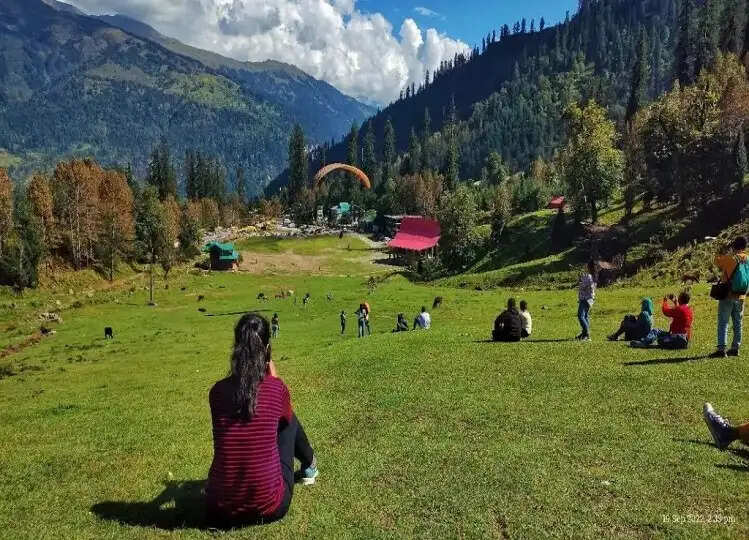 Travel Tips- सर्दी से राहत पाने के लिए देश की इन जगहों की करें सैर, घूमने के लिए हैं बेस्ट