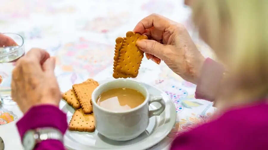 Health Tips-&nbsp;बिस्किट खाने से स्वास्थ्य को होते हैं ये नुकसान, जानिए इसकी वजह