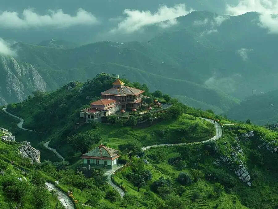Travel Tips- महाराष्ट्र में बसा हैं स्वर्ग से भी सुंदर हिल स्टेशन, आज ही बनाएं घूमने का प्लान