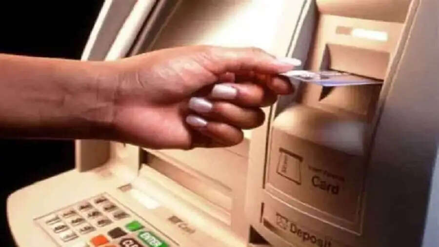 ATM&nbsp; Tips-  अकाउंट से पैसे कट गए हैं, लेकिन&nbsp;ATM&nbsp;से नहीं निकलें हैं, तो करें ये काम