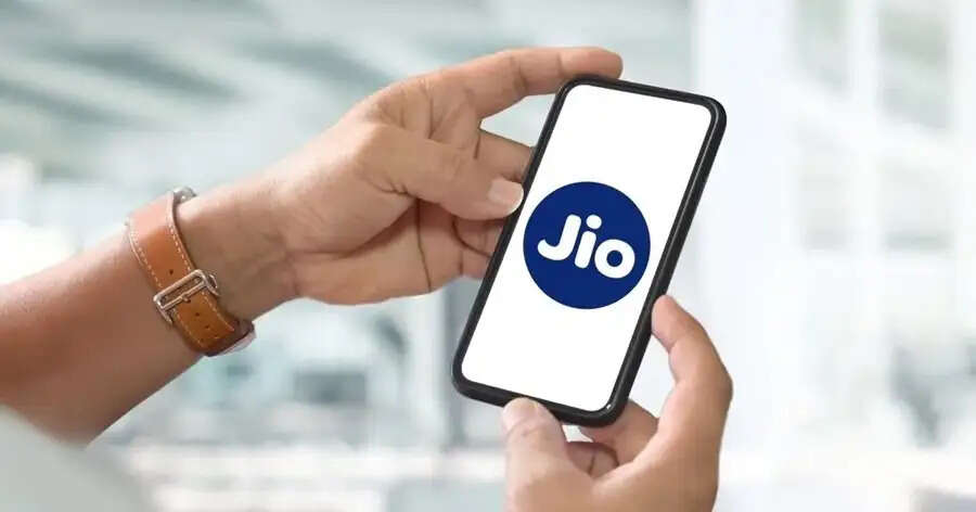 Jio Recharge Plans- जियो ने बंद कर दिया हैं ये धांसू प्लान, ग्राहको के लिए खड़ी हो गई परेशानी