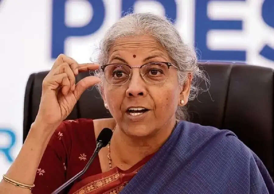 बैंक खाते में नकद जमा करने की सीमा: आयकर विभाग लगा सकता है भारी जुर्माना