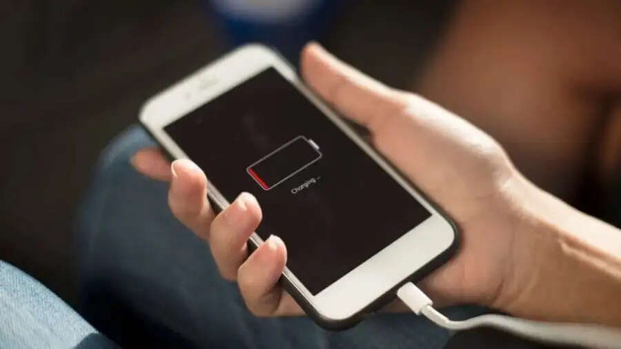 Smart Phone Battery-&nbsp;क्या आपके स्मार्टफोन की बैटरी कमजोर हो गई है, तो तुरंत करें फोन में ये सेटिंग्स