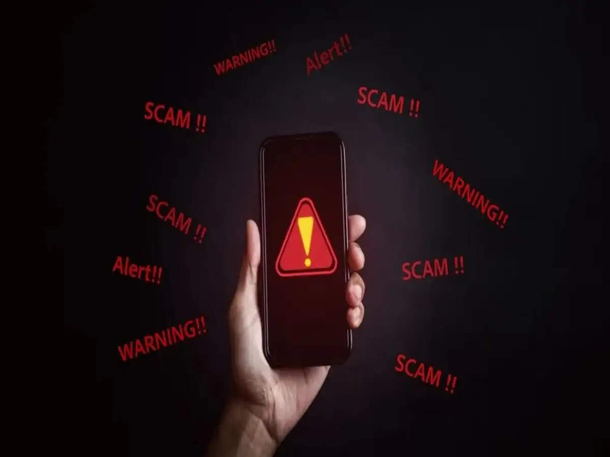 Scam Alert-  इन गलतियों की वजह से हो सकती हैं आपके साथ ठगी, जानिए इनके बारे में
