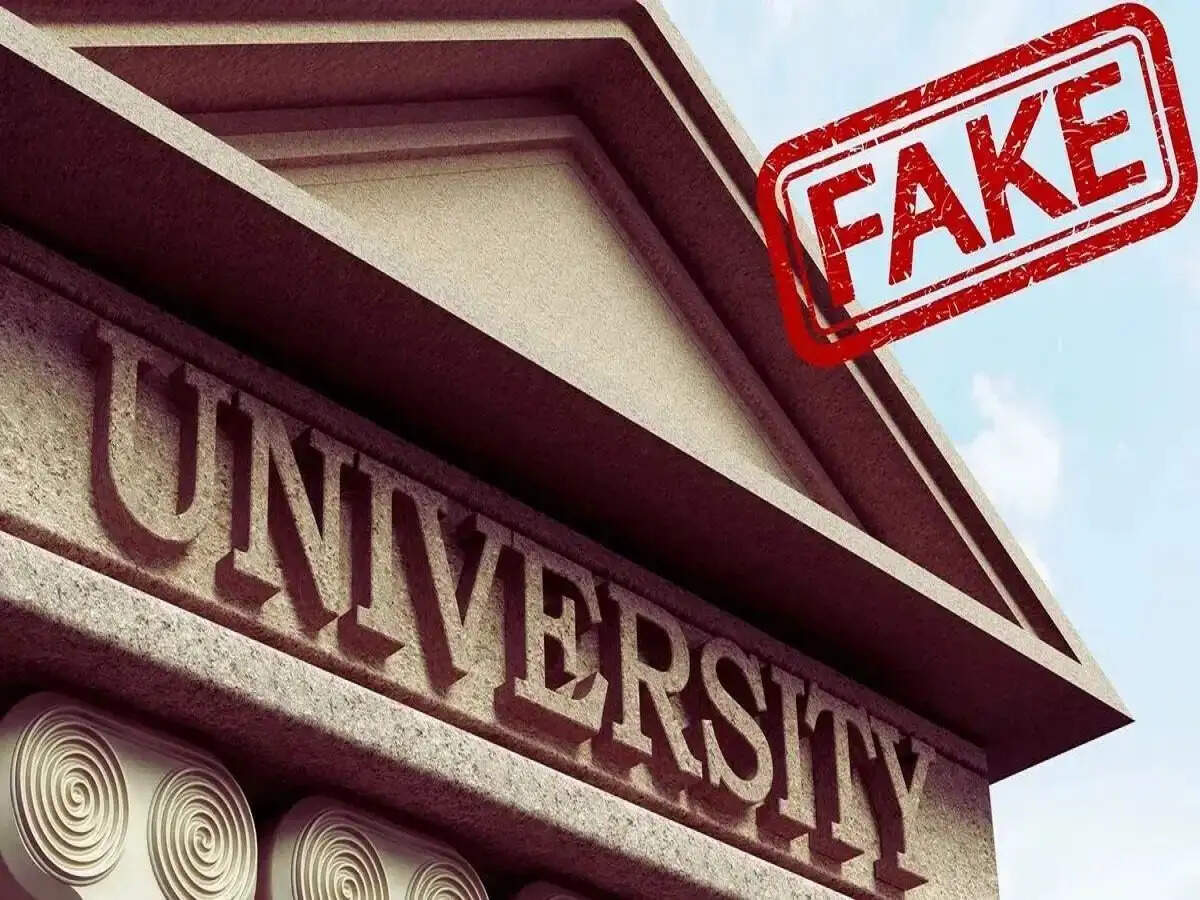 Fake Universities Alert: जिस यूनिवर्सिटी में पढ़ रहे हैं कही वो फर्जी तो नहीं हैं, ऐसे करें इसकी पहचान