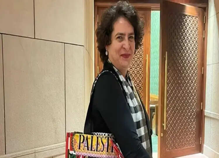 प्रियंका गांधी संसद में ‘फिलिस्तीन’ का बैग लेकर पहुंचीं, भाजपा ने कहा ‘तुष्टिकरण’