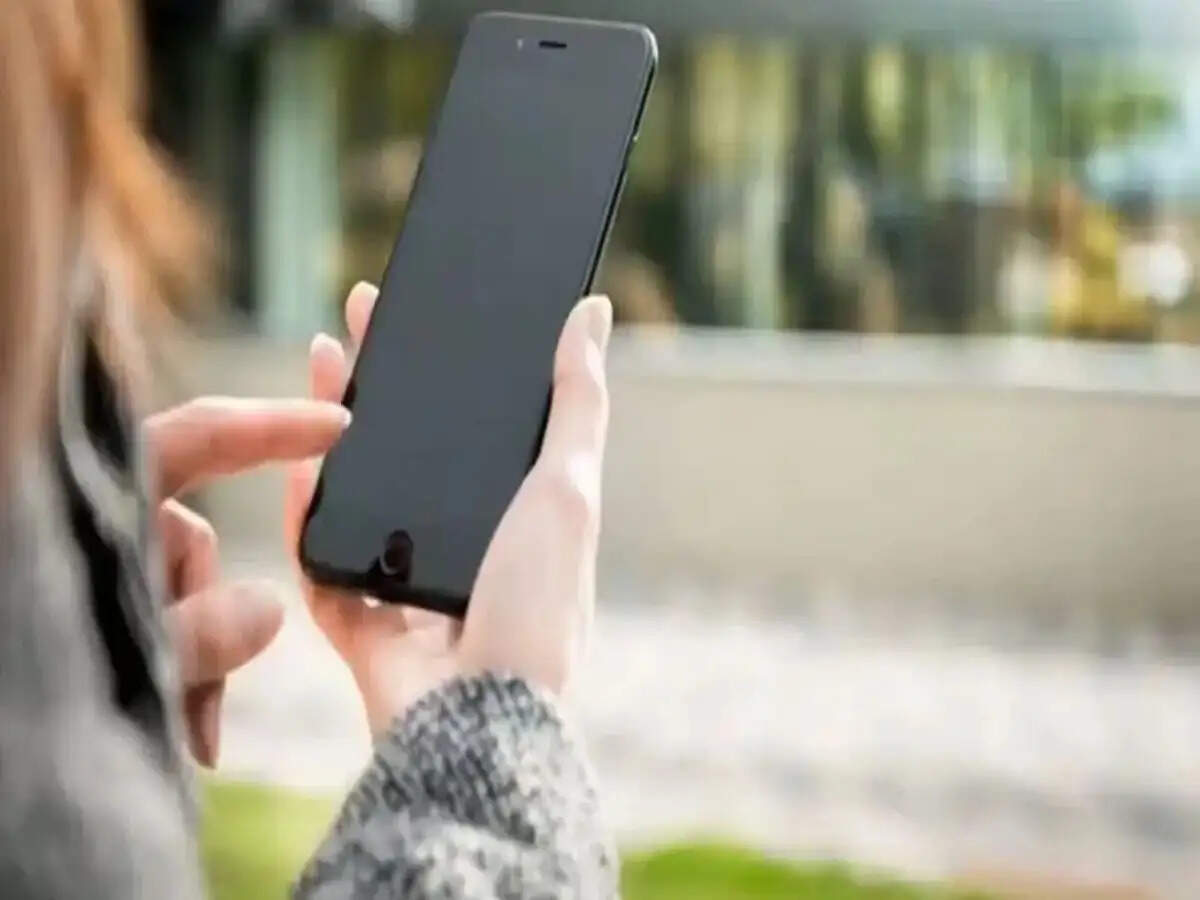 Second Hand Mobile- क्या आप सैकेंड हैंड मोबाइल फोन ले रहे हैं, तो इन बातों का रखें ध्यान