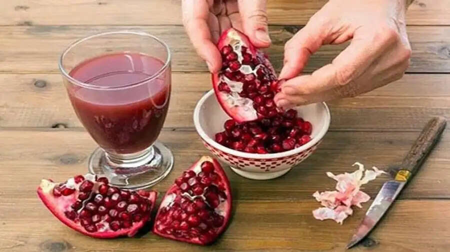 Health Tips- क्या आप अनार के छीलके कचरा समझकर फैंक देते हैं, फायदे जानकर हैरान हो जाएंगे