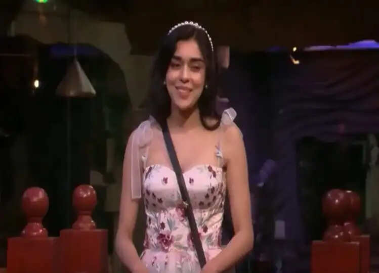 Bigg Boss 18: सलमान खान ने ईशा सिंह से शालीन भनोट के साथ रिश्ते को लेकर पूछे सवाल, कर दिया उन्हें एक्सपोज