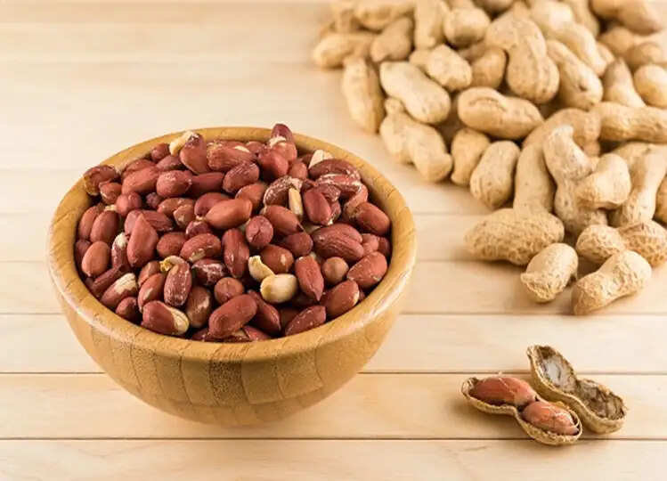 Health: सर्दियों में किसी वरदान से कम नहीं है मूंगफली, करें सेवन, मिलेंगे ये गजब के फायदे