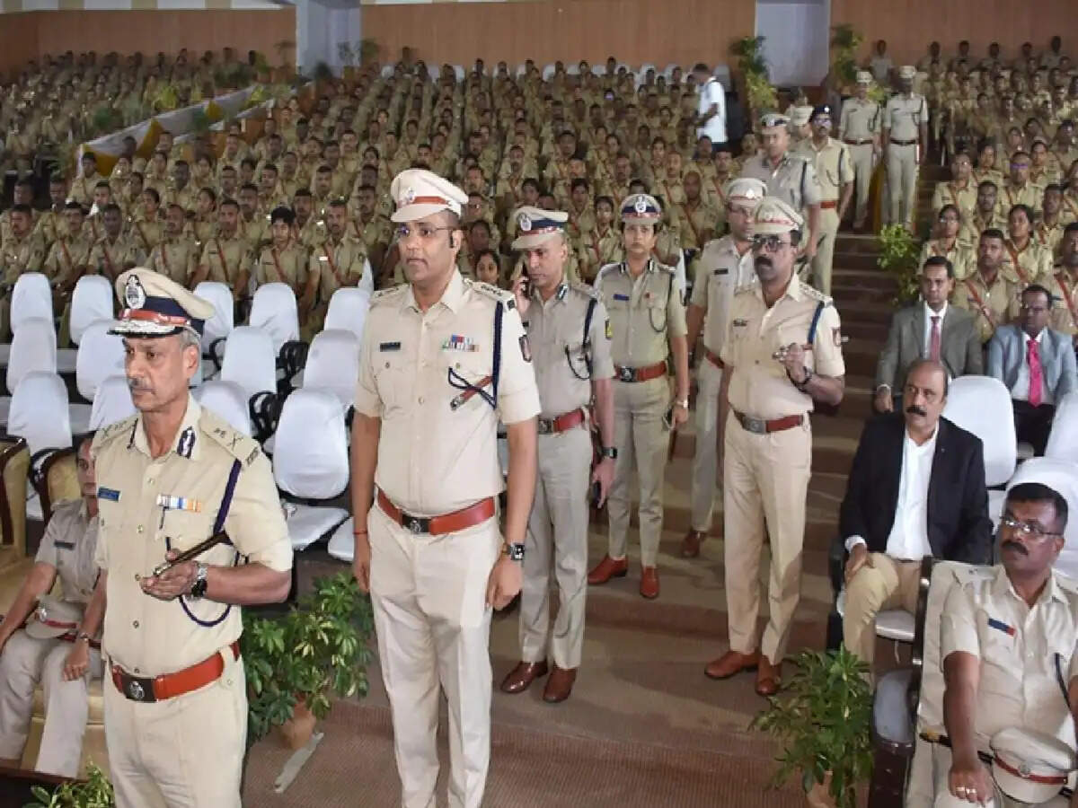 Karnataka Police Recruitment 2026:  1600 पुलिस कॉन्स्टेबल पदों पर निकली भर्ती, इस तारीख तक करें आवेदन