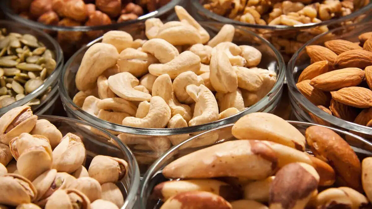 Health Tips- &nbsp;क्या आपका शरीर अक्सर थका हुआ महसूस करता हैं, तो अपने आहार में इन ड्राई फ्रूट्स को करें शामिल