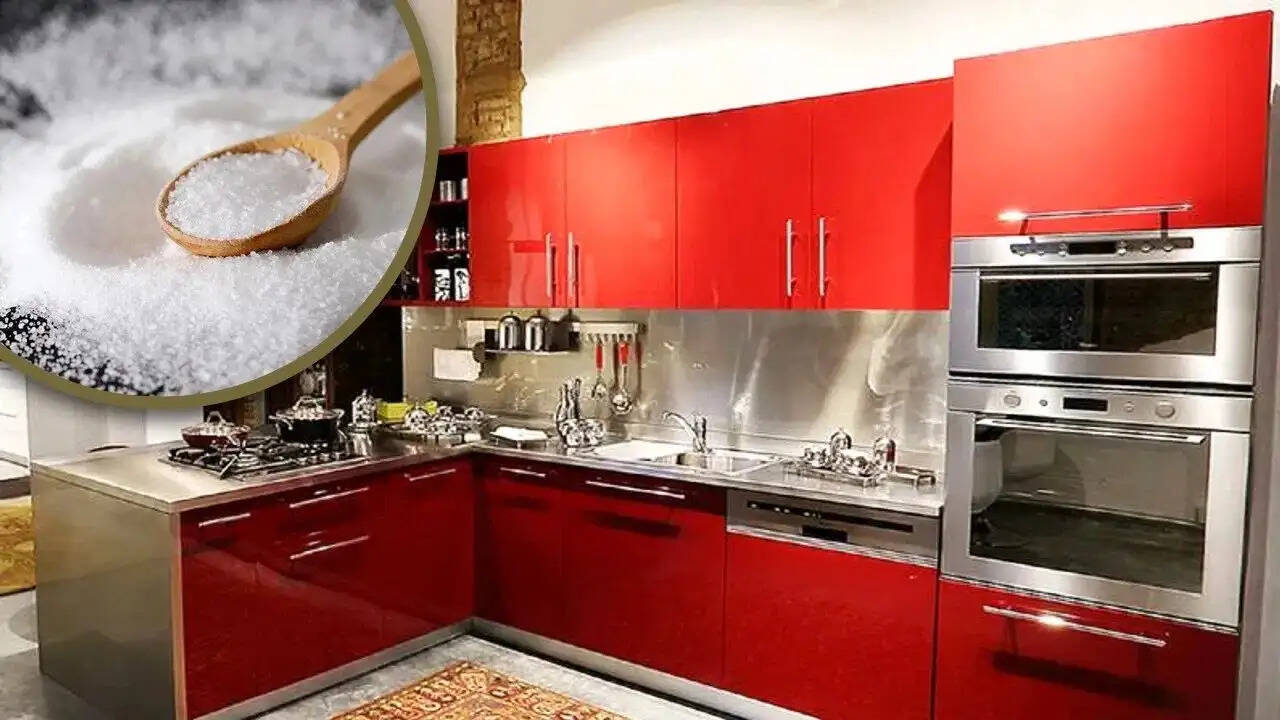 Vastu Tips- रसोई में बार बार गिर रही हैं ये चीजें, तो घटने वाला हैं कुछ अशुभ, जानिए पूरी डिटेल्स