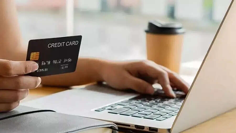 Credit Card Tips-  क्या आप क्रेडिट कार्ड का करते हैं इस्तेमाल, तो भूलकर भी ना करें ये गलती