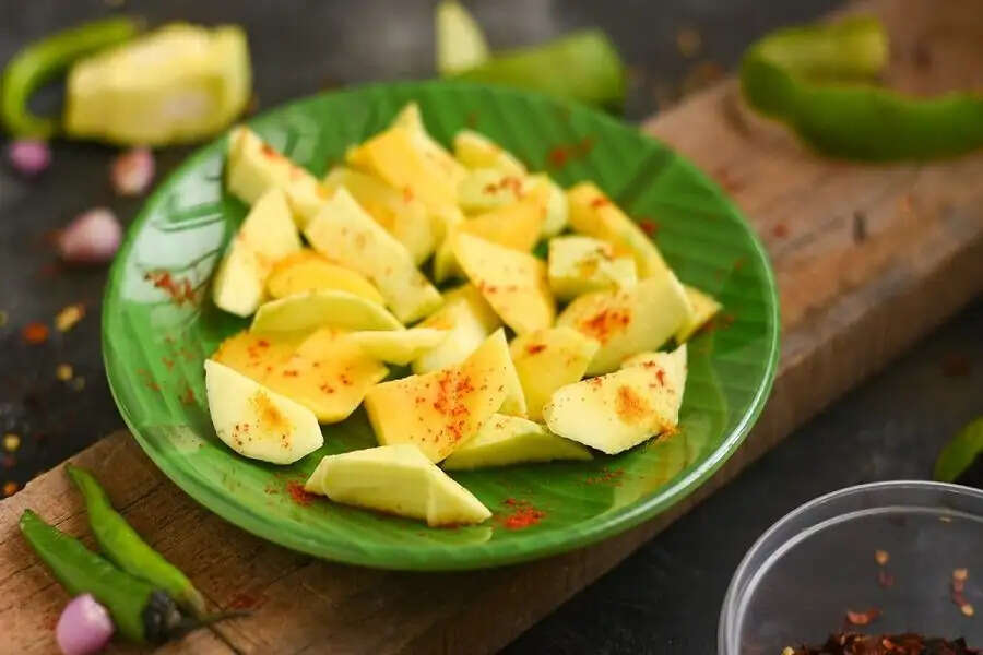 Health Tips-  रोज आम खाने के लाभ जानकर हैरान हो जाएंगे आप, ऐसे करें सेवन