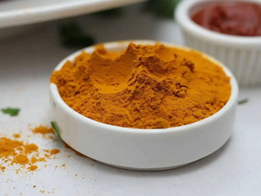 Jyotish Tips-&nbsp;कंगाली और समस्याओं से छुटकारा दिलाएंग गुरुवार के दिन हल्दी के साथ किए गए ये टोटके, जानिए इनके बारे में
