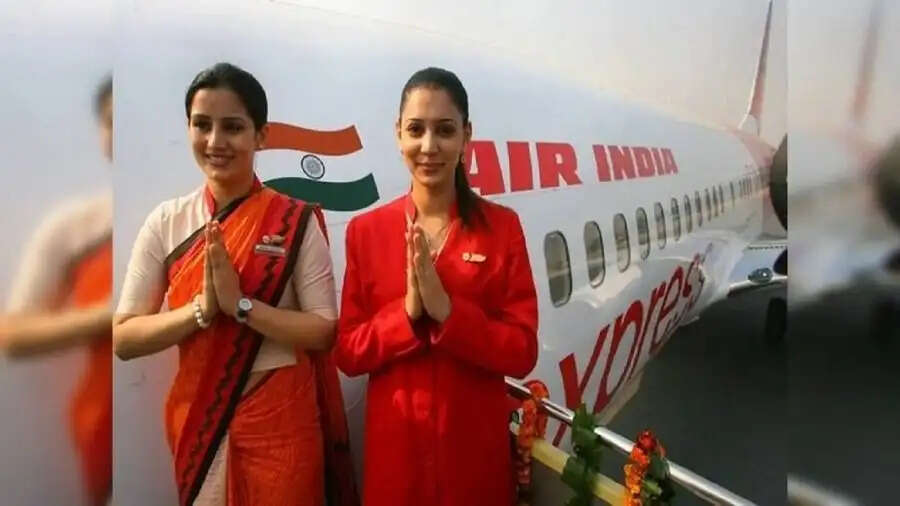 Air Hostess- क्या आप एयर होस्टेस बनना चाहती हैं, जान लिजिए इसका प्रोसेस और सैलरी