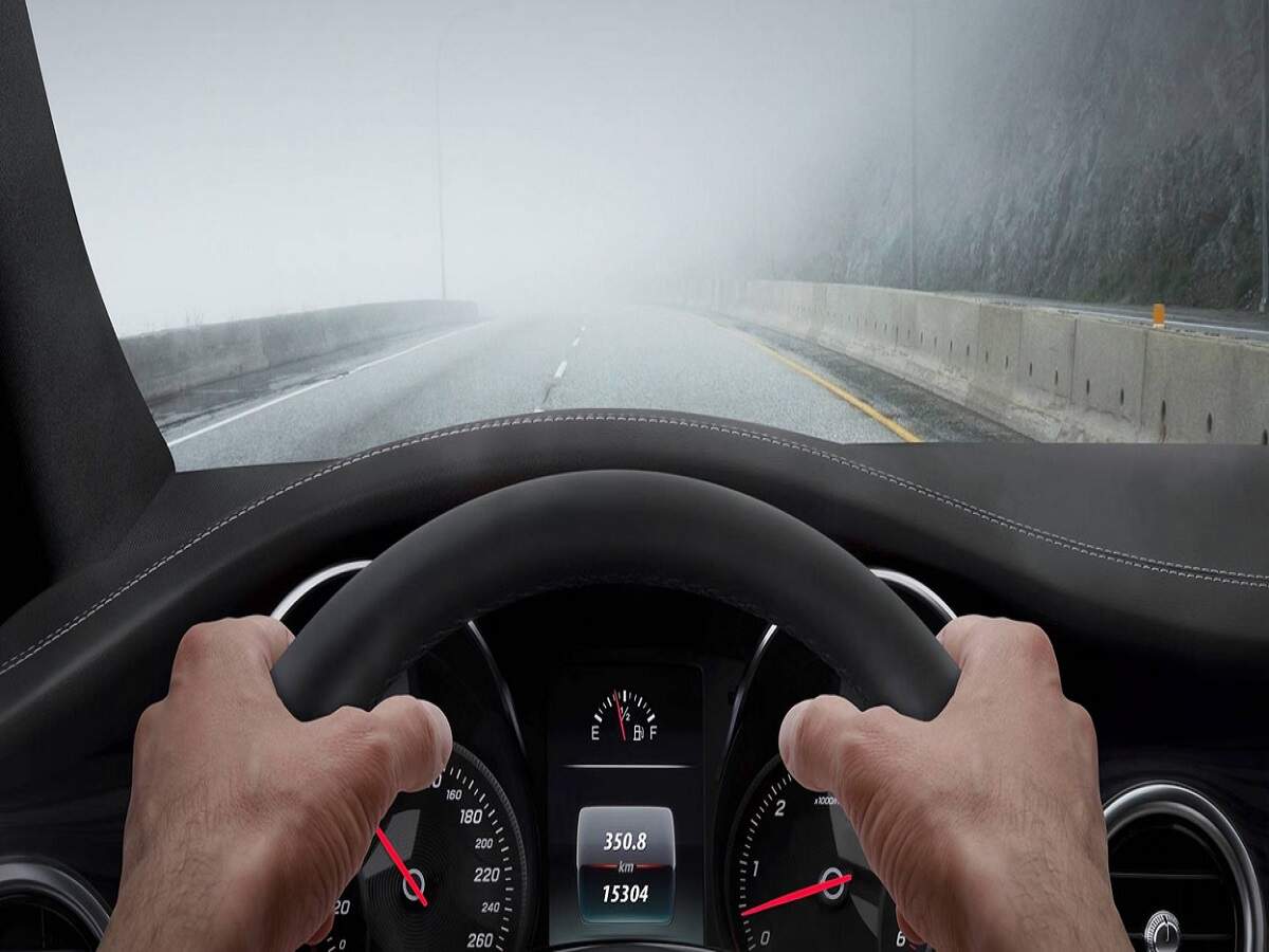 High Beam – Here is how to use the high beam while driving on the highway.