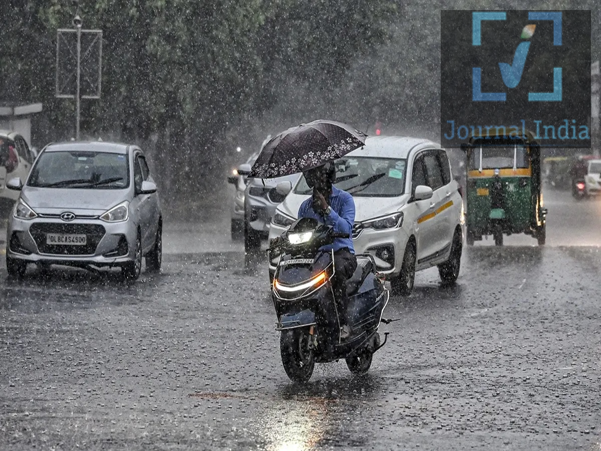 Weather Update- 21 राज्यों में मूसलाधार बारिश का अलर्ट, 85 की स्पीड से हवा दोस्तो एक बार फिर देश में मानसून सक्रिय हो गया है, जिसकी वजह से मौसम विभाग ने चेतावनी जारी कर दी हैं, 18 सितंबर को उत्तर प्रदेश, बिहार, राजस्थान, दिल्ली समेत 21 राज्यों में बारिश और तूफान की संभावना जताई गई है। कुछ इलाकों में तेज हवाएं 85 किलोमीटर प्रति घंटे तक पहुंच सकती हैं, जिससे फसलों और जनजीवन पर असर पड़ने की आशंका है। आइए जानते हैं 18 सितंबर को मौसम कैसा रहेगा-  21 राज्यों में भारी बारिश और तूफान का अलर्ट मौसम विभाग के अनुसार, 18 सितंबर को निम्नलिखित राज्यों में बारिश और आंधी की चेतावनी दी गई है: उत्तर प्रदेश और बिहार दिल्ली, राजस्थान और हरियाणा हिमाचल प्रदेश, उत्तराखंड, पंजाब जम्मू-कश्मीर और लद्दाख झारखंड, पश्चिम बंगाल और ओडिशा गुजरात, महाराष्ट्र और मध्य प्रदेश छत्तीसगढ़, मेघालय और असम आंध्र प्रदेश तेज हवाओं का अलर्ट: कुछ क्षेत्रों में हवाओं की गति 85 किलोमीटर प्रति घंटे तक पहुंच सकती है। उत्तराखंड, आंध्र प्रदेश, पश्चिम बंगाल और छत्तीसगढ़ में 70&ndash;80 किलोमीटर प्रति घंटे की हवाओं की संभावना बताई गई है। मौसम में बदलाव की प्रमुख वजहें चक्रवाती परिसंचरण: उत्तर-पूर्वी असम और आसपास के क्षेत्रों में निचले क्षोभमंडलीय स्तर पर चक्रवाती परिसंचरण बना हुआ है। पश्चिमी उत्तर प्रदेश: पश्चिमी उत्तर प्रदेश और आसपास के इलाकों में भी चक्रवाती परिसंचरण मौजूद है। बंगाल की खाड़ी से हवाएं: बंगाल की खाड़ी से आने वाली मौसमी हवाएं कई क्षेत्रों में बारिश और तेज हवाओं को प्रभावित कर सकती हैं। बिजली और ओलावृष्टि: पूर्वी भारत के कुछ राज्यों में आकाशीय बिजली गिरने और बड़े ओलों की संभावना जताई गई है। दिल्ली का मौसम: 18 सितंबर दिल्ली में बारिश और आंधी को लेकर चेतावनी जारी की गई है। मौसम: बारिश और तूफान की संभावना हवा की गति: 30&ndash;35 किलोमीटर प्रति घंटे अधिकतम तापमान: 33&deg;C न्यूनतम तापमान: 24&deg;C दिल्ली-एनसीआर में रहने वाले लोगों को तेज हवाओं और बारिश के दौरान सावधानी बरतने की सलाह दी जाती है। उत्तर प्रदेश का मौसम: 18 सितंबर उत्तर प्रदेश के कई जिलों में बारिश और आंधी का येलो अलर्ट बताया गया है। प्रभावित जिलों की सूची में मेरठ, गाजियाबाद, मुजफ्फरनगर, मुरादाबाद, गौतम बुद्ध नगर, सहारनपुर, हापुड़, लखीमपुर खीरी, अलीगढ़, मथुरा और आगरा शामिल हैं। इसके अलावा इटावा, झांसी, ललितपुर, रायबरेली, हरदोई, उन्नाव, हमीरपुर, अमेठी, सुल्तानपुर, आजमगढ़, अयोध्या, प्रयागराज, देवरिया, मैनपुरी और गोरखपुर में भी मौसम खराब रहने की संभावना बताई गई है। लखनऊ का तापमान: अधिकतम तापमान: 33&deg;C न्यूनतम तापमान: 26&deg;C स्थानीय मौसम चेतावनियों पर नजर रखें, विशेषकर आंधी और बिजली गिरने की स्थिति में। राजस्थान का मौसम: 18 सितंबर राजस्थान के कई जिलों में मध्यम से भारी बारिश की संभावना जताई गई है। जयपुर समेत कई क्षेत्रों में तेज हवाएं चल सकती हैं। बारिश की संभावना वाले जिले: जयपुर, उदयपुर, बारां और चूरू सवाई माधोपुर, बूंदी और कोटा दौसा, बाड़मेर और भीलवाड़ा भरतपुर, जैसलमेर, अलवर और जालौर जयपुर का मौसम: अधिकतम तापमान: 29&deg;C न्यूनतम तापमान: 22&deg;C तेज हवाएं: लगभग 50 किलोमीटर प्रति घंटे तक राजस्थान के विभिन्न जिलों में बारिश की तीव्रता अलग-अलग हो सकती है। स्थानीय मौसम अपडेट और जिला प्रशासन की सलाह को प्राथमिकता दें।
