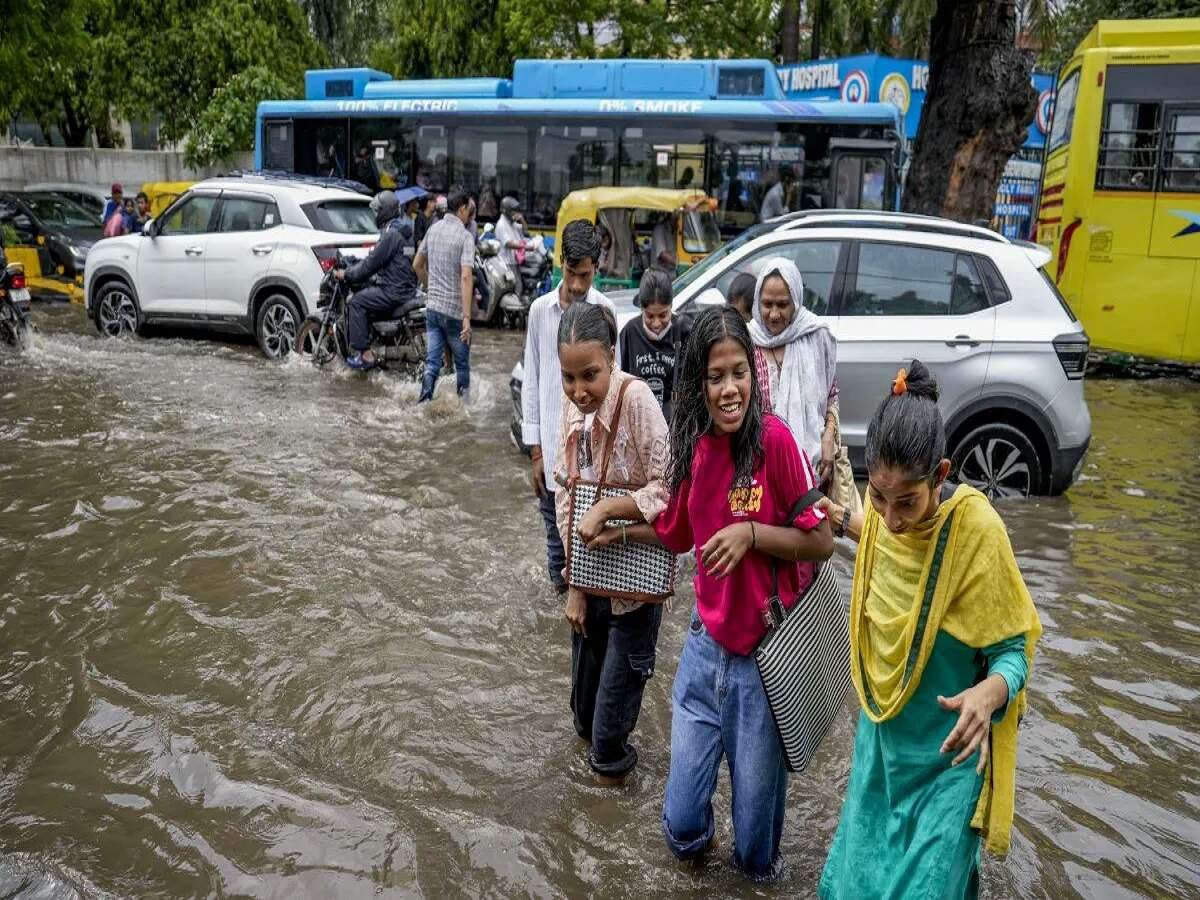 Weather Update: Torrential rain across various states—find out what the weather will be like in your city.