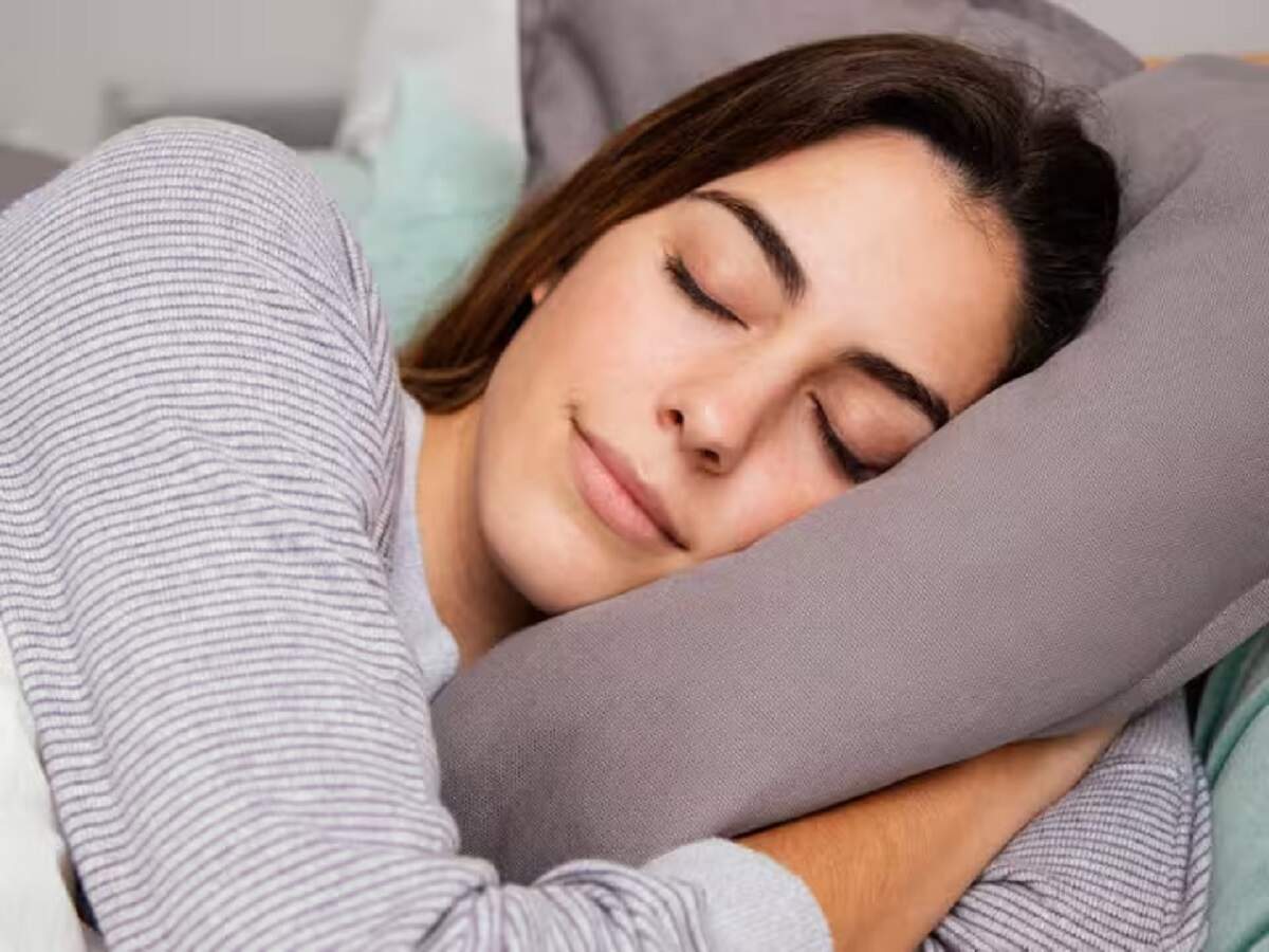 Health Tips: Let's find out why you shouldn't lie down immediately after eating.