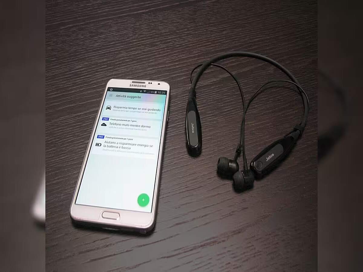 Bluetooth Tips: Do you keep your phone's Bluetooth on 24/7? If so, your bank account could be emptied in just one minute.