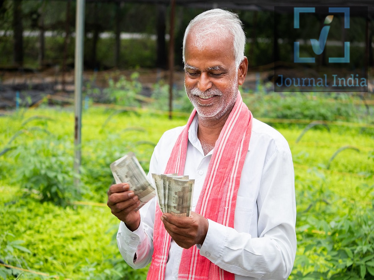 Government Scheme- किसानों के लिए बहुत ही जरूरी हैं ये योजनाएं, जानिए इनके बारे में दोस्तो भारत में किसानों को भगवान का दर्जा दिया जाता हैं, लेकिन आज किसान ही देश में कई परेशानियों का सामना उठाते हैं, खासकर आर्थिक तंगी, इस परेशानी को समझते हुए सरकार ने कई लाभकारी योजनाएं शुरु की हैं, इन योजनाओं के जरिए किसानों को सीधी आर्थिक मदद, फसल नुकसान से सुरक्षा, वृद्धावस्था में पेंशन और कम ब्याज पर कृषि ऋण जैसी सुविधाएं मिलती हैं। आइए जानते हैं इनके बारे में- 1. प्रधानमंत्री किसान सम्मान निधि योजना (PM-KISAN) प्रधानमंत्री किसान सम्मान निधि योजना के तहत पात्र किसानों को सरकार की ओर से हर साल ₹6,000 की आर्थिक सहायता दी जाती है। यह राशि किसानों के बैंक खाते में ₹2,000 की तीन किस्तों में सीधे ट्रांसफर की जाती है। PM-KISAN के प्रमुख फायदे: सालाना ₹6,000 की आर्थिक सहायता। राशि सीधे बैंक खाते में भेजी जाती है। बीज, खाद और कीटनाशक जैसी कृषि जरूरतों में मदद मिलती है। खेती के शुरुआती खर्च का आर्थिक बोझ कम करने में सहायता मिलती है। 2. प्रधानमंत्री फसल बीमा योजना (PMFBY) खेती में मौसम और प्राकृतिक आपदाओं के कारण फसल खराब होने का जोखिम हमेशा बना रहता है। किसानों को इसी जोखिम से सुरक्षा देने के लिए प्रधानमंत्री फसल बीमा योजना शुरू की गई है। PM फसल बीमा योजना के फायदे: फसल नुकसान के आर्थिक जोखिम को कम करने में मदद। सूखा, बाढ़, चक्रवात और अन्य अधिसूचित जोखिमों से सुरक्षा। कम प्रीमियम में फसल बीमा की सुविधा। फसल खराब होने की स्थिति में किसान को आर्थिक सहारा। 3. प्रधानमंत्री किसान मानधन योजना (PM-KMY) किसानों के लिए सिर्फ खेती के दौरान आर्थिक सहायता ही जरूरी नहीं है, बल्कि बुढ़ापे में आर्थिक सुरक्षा भी महत्वपूर्ण है। इसी उद्देश्य से प्रधानमंत्री किसान मानधन योजना शुरू की गई है। इस योजना में पात्र छोटे और सीमांत किसान 18 से 40 वर्ष की उम्र के बीच शामिल हो सकते हैं। किसान को अपनी उम्र के अनुसार निर्धारित मासिक अंशदान देना होता है। 60 वर्ष की उम्र पूरी होने के बाद पात्र किसान को ₹3,000 प्रति माह की पेंशन मिलने का प्रावधान है। PM किसान मानधन योजना के फायदे: 60 वर्ष की उम्र के बाद मासिक पेंशन। वृद्धावस्था में नियमित आय का सहारा। कम उम्र में अंशदान शुरू करके भविष्य के लिए आर्थिक सुरक्षा। छोटे और सीमांत किसानों के लिए उपयोगी सामाजिक सुरक्षा योजना। 4. किसान क्रेडिट कार्ड (KCC) योजना खेती के लिए समय पर पैसा मिलना किसानों के लिए बेहद जरूरी है। बीज, खाद, कीटनाशक, कृषि उपकरण और पशुपालन जैसी जरूरतों के लिए किसान किसान क्रेडिट कार्ड (KCC) के जरिए बैंक से ऋण प्राप्त कर सकते हैं। KCC किसानों को साहूकारों से ऊंची ब्याज दर पर कर्ज लेने की जरूरत को कम करने में मदद करता है। पात्रता और बैंक के नियमों के अनुसार किसानों को कृषि एवं संबंधित गतिविधियों के लिए ऋण सुविधा मिल सकती है। KCC के प्रमुख फायदे: कृषि जरूरतों के लिए समय पर ऋण सुविधा। अपेक्षाकृत कम ब्याज दर पर कर्ज की सुविधा। खेती और पशुपालन जैसी गतिविधियों के लिए वित्तीय सहायता। समय पर भुगतान करने पर लागू सरकारी ब्याज सहायता का लाभ मिल सकता है।