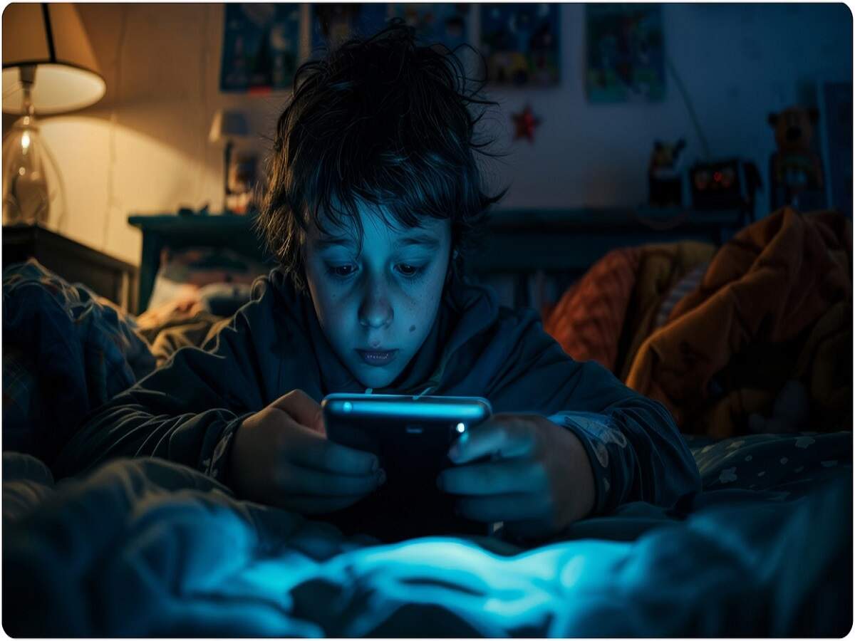 Health Tips: Here’s how your body changes if you avoid using your phone before going to sleep.