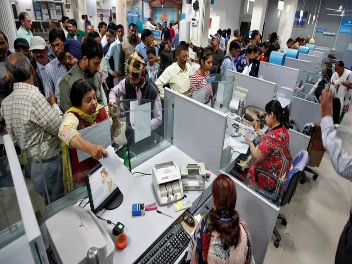 Bank Account Tips- त्योहारों के बीच खाली न हो जाएं बैंक अकाउंट, ऐसे करें तैयारी