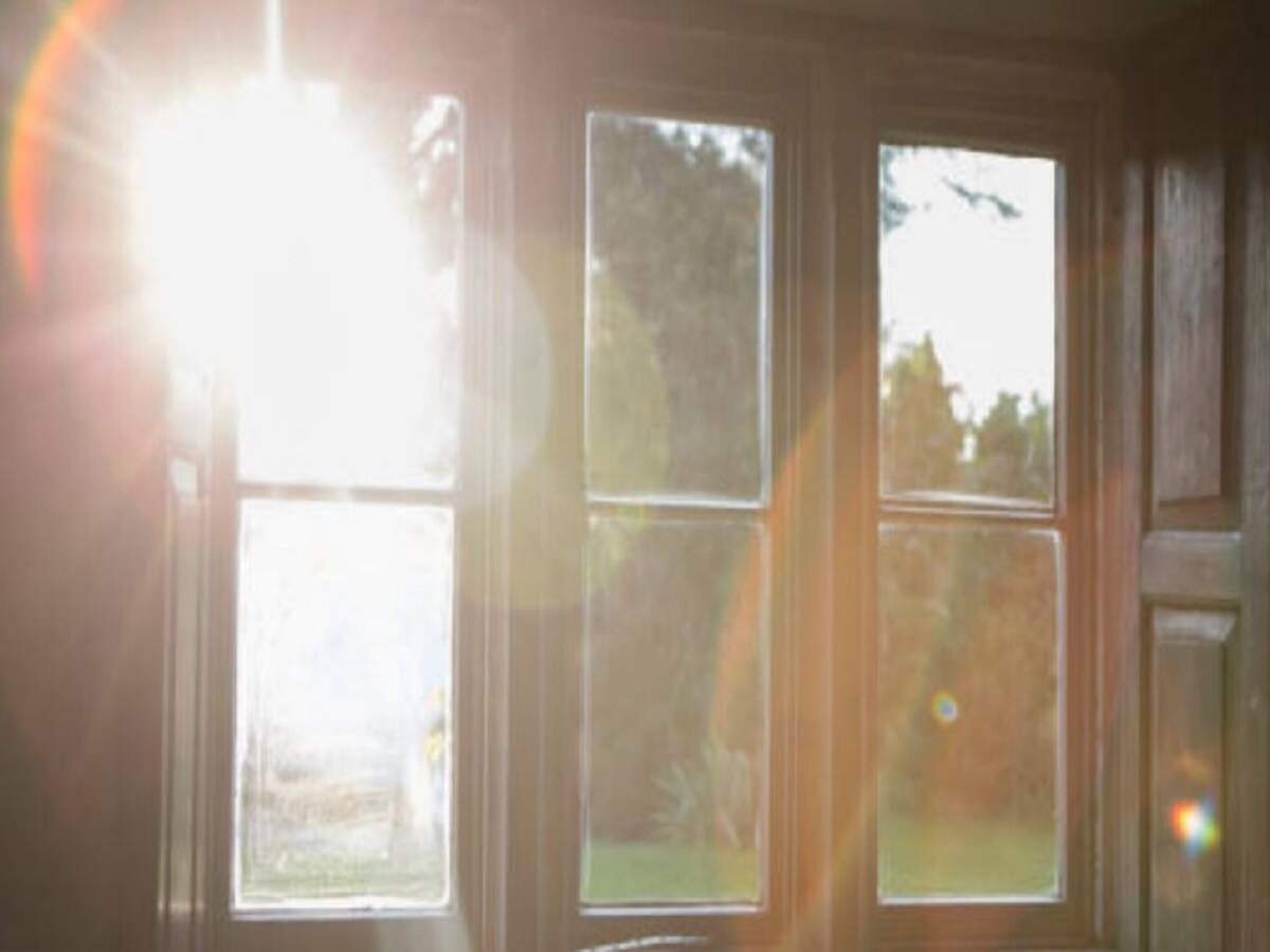 Vastu Tips – If you notice these signs in your home, be alert.