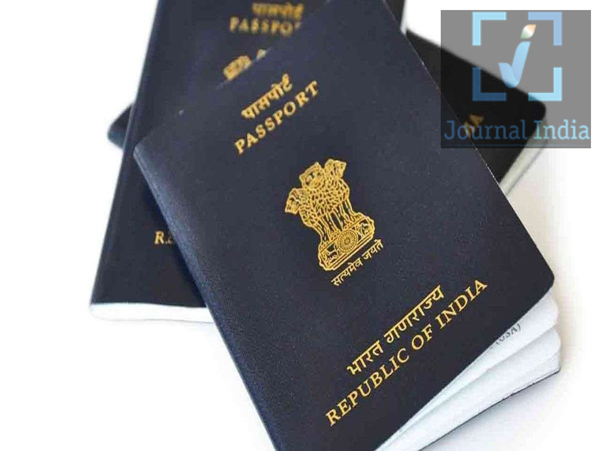 Passport Update- भारतयी पासपोर्ट अमेरिका से 7 दिन में रिन्यू, सोशल मीडिया पर बना चर्चा का विषय दोस्तो आपको जानकर हैरानी होगी कि अमेरिका में रह रही एक भारतीय महिला का पासपोर्ट महज 7 दिनों में रिन्यू हो गया। खास बात यह रही कि इस पूरी प्रक्रिया के दौरान भारत में उसके घर पर पुलिस वेरिफिकेशन भी पूरा हो गया। जो कि सोशल मीडिया पर चर्चा का विषय बन गया हैं, आइए जानते हैं पूरा मामला सैन फ्रांसिस्को स्थित भारतीय कॉन्सुलेट से 7 दिन में हुआ पासपोर्ट रिन्यू X पर Sharanya Kannan नाम की यूजर ने अपना अनुभव साझा किया। उन्होंने बताया कि सैन फ्रांसिस्को स्थित भारतीय कॉन्सुलेट के जरिए उनका भारतीय पासपोर्ट ठीक सात दिनों में रिन्यू हो गया। उन्होंने बताया कि इस सात दिन की अवधि में भारत में उनके घर पर होने वाला पुलिस वेरिफिकेशन भी शामिल था। शारन्या ने अपनी पोस्ट में बताया कि उन्होंने भारत में अपने माता-पिता को फोन करके कहा था कि "आज पुलिस एड्रेस वेरिफिकेशन के लिए आ सकती है।" लेकिन माता-पिता ने उन्हें बताया कि पुलिस अधिकारी उसी दिन पहले ही घर आकर वेरिफिकेशन पूरा कर चुके थे। पुलिस अधिकारी ने कॉफी तक नहीं ली इस पूरे अनुभव का एक और पहलू शारन्या के लिए खासा चौंकाने वाला था। उनके माता-पिता ने बताया कि पुलिस अधिकारी ने घर पर वेरिफिकेशन पूरा किया और कॉफी तक लेने से इनकार कर दिया। शारन्या ने अपने पुराने अनुभवों का जिक्र करते हुए कहा कि पहले पुलिस वेरिफिकेशन के दौरान अधिकारी को "कुछ देना पड़ता था" जैसी धारणा आम थी। ऐसे में बिना किसी अतिरिक्त लेन-देन के प्रक्रिया पूरी होना उनके लिए खास अनुभव रहा। सोशल मीडिया पर लोगों ने साझा किए अपने अनुभव शारन्या की पोस्ट वायरल होने के बाद सोशल मीडिया पर पासपोर्ट रिन्यूअल और पुलिस वेरिफिकेशन को लेकर बहस शुरू हो गई। कई लोगों ने अपने अनुभव साझा किए। एक यूजर ने बताया कि उसने 2024 में कोपेनहेगन स्थित भारतीय मिशन के जरिए पासपोर्ट रिन्यू कराया था और उसे करीब छह सप्ताह इंतजार करना पड़ा।  एक अन्य व्यक्ति ने दावा किया कि पुलिस वेरिफिकेशन के दौरान वह घर पर मौजूद नहीं था, जिसके बाद उसे ₹5,000 देने पड़े।  कुछ लोगों ने शारन्या को उनकी तेज प्रक्रिया के लिए "लकी" बताया।  वहीं, कुछ यूजर्स ने सवाल उठाया कि विदेश में रहने वाले भारतीयों के पासपोर्ट रिन्यूअल में भारत में पुलिस वेरिफिकेशन की प्रक्रिया कितनी जरूरी है।  पुलिस वेरिफिकेशन को लेकर उठा सवाल सोशल मीडिया पर एक यूजर ने सवाल किया कि अगर आवेदक अमेरिका में रह रहा है, तो भारत में होने वाले पुलिस वेरिफिकेशन का उद्देश्य क्या है। हालांकि, ऐसे मामलों में भारत में आवेदक के स्थायी या दर्ज पते से जुड़े रिकॉर्ड की जांच की जा सकती है।