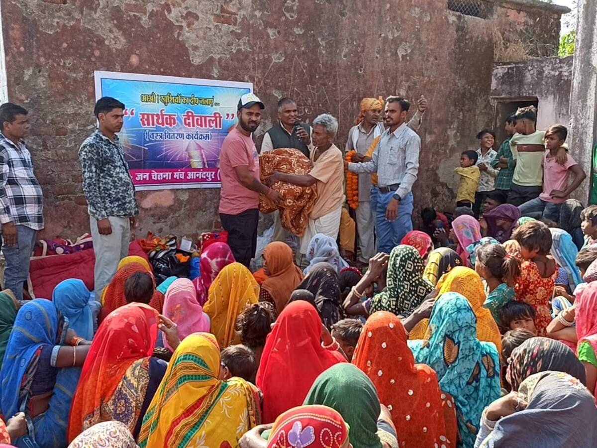 Diwali Special- उत्तर प्रदेश सरकार का बड़ा ऐलान, दिवाली पर फ्री सिलेंडर और आंगनवाड़ी कार्यकर्ताओं को मुफ्त साड़ी