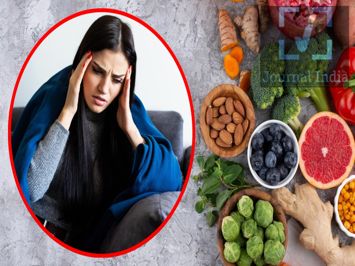 Health Tips- शाकाहारियों में हो जाती हैं इन पोषक तत्वों की कमी, जानिए नुकसान दोस्तो अगर हम एक दशक की बात करें तो भारत में शाकाहारियों की संख्या दिन प्रतिदिन बढ़ती जा रही हैं, संतुलित शाकाहारी भोजन शरीर को जरूरी पोषक तत्व दे सकता है, लेकिन यदि डाइट सही तरीके से प्लान न की जाए तो कुछ विटामिन और मिनरल्स की कमी हो सकती है। Vitamin B12, Iron, Protein, Calcium और Omega-3 Fatty Acids ऐसे पोषक तत्व हैं जिन पर शाकाहारी लोगों को विशेष ध्यान देना चाहिए, आइए जानते हैं किन विटामिन की कमी हो जाती हैं-  1. Vitamin B12 की कमी शाकाहारी लोगों में Vitamin B12 deficiency का खतरा खास तौर पर देखा जाता है, क्योंकि इसके प्राकृतिक स्रोत मुख्य रूप से पशु-आधारित खाद्य पदार्थ हैं। इसकी कमी होने पर: थकान और कमजोरी महसूस हो सकती है।  हाथ-पैरों में झुनझुनी या सुन्नपन हो सकता है।  लंबे समय तक कमी रहने पर नर्वस सिस्टम प्रभावित हो सकता है।  शरीर में लाल रक्त कोशिकाओं के निर्माण पर भी असर पड़ सकता है।  शाकाहारी लोग डॉक्टर की सलाह के अनुसार Vitamin B12-fortified foods को अपनी डाइट में शामिल कर सकते हैं। 2. आयरन की कमी शरीर में आयरन की कमी से हीमोग्लोबिन कम हो सकता है और एनीमिया की समस्या हो सकती है। इसके कारण थकान, चक्कर और सांस फूलने जैसी परेशानियां हो सकती हैं। डाइट में दालें, चना, राजमा, हरी पत्तेदार सब्जियां और अन्य आयरन युक्त खाद्य पदार्थ शामिल किए जा सकते हैं। 3. Protein का रखें ध्यान मांसाहारी भोजन न लेने वाले लोगों के लिए पर्याप्त Protein लेना जरूरी है। प्रोटीन शरीर की मांसपेशियों को मजबूत रखने और शरीर की रिकवरी में महत्वपूर्ण भूमिका निभाता है। इसके लिए डाइट में शामिल करें: दाल और चना  राजमा और अन्य बीन्स  सोया और सोया उत्पाद  दूध और दही  पनीर  नट्स और बीज  4. Calcium की कमी से बचें Calcium हड्डियों और दांतों के लिए जरूरी पोषक तत्व है। लंबे समय तक इसकी पर्याप्त मात्रा न मिलने पर हड्डियों की मजबूती प्रभावित हो सकती है। दूध, दही, पनीर, रागी और तिल जैसे खाद्य पदार्थ कैल्शियम के अच्छे विकल्प हो सकते हैं। 5. Omega-3 Fatty Acids भी जरूरी Omega-3 fatty acids शरीर में कई महत्वपूर्ण कार्यों में भूमिका निभाते हैं और हृदय तथा मस्तिष्क के सामान्य स्वास्थ्य के लिए जरूरी हैं। शाकाहारी डाइट में अलसी के बीज, चिया सीड्स और अखरोट जैसे विकल्प शामिल किए जा सकते हैं। शाकाहारी लोगों के लिए जरूरी सावधानियां एक संतुलित शाकाहारी डाइट में अलग-अलग खाद्य समूहों को शामिल करना महत्वपूर्ण है। केवल एक या दो तरह के भोजन पर निर्भर रहने से पोषण संबंधी कमी हो सकती है। डाइट में शामिल कर सकते हैं: दाल, चना और राजमा  सोया और पनीर  दूध और दही  हरी सब्जियां  रागी और तिल  अलसी और चिया सीड्स  अखरोट और अन्य नट्स  जरूरत के अनुसार fortified foods 