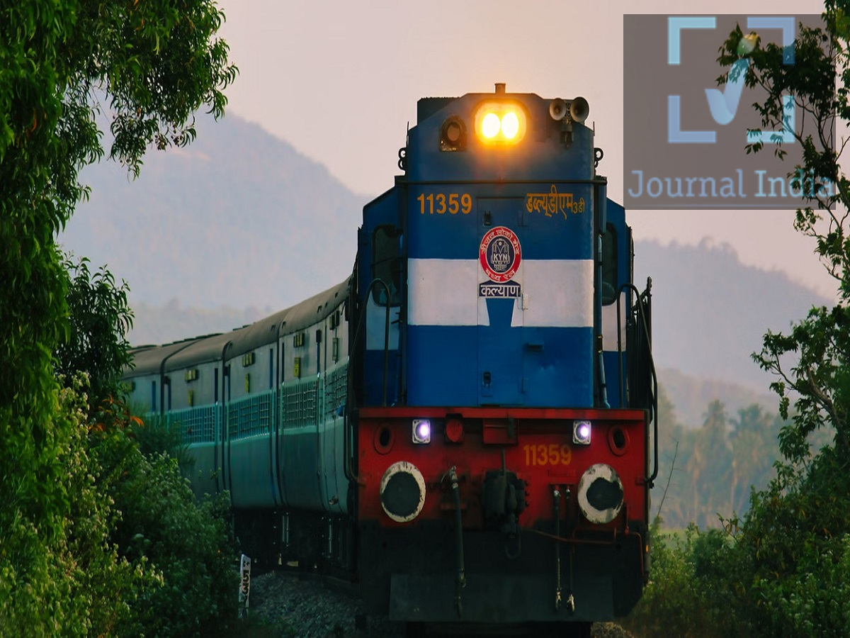 Railway Rules- इन हालतों में फाइल हो सकता हैं आपका TDR, जानिए नियमों के बारें में दोस्तो भारतीय रेलवे विभाग दुनिया का सबसे बड़ा रेलवे नेटवर्क में से एक हैं, जिससे प्रतिदिन करोड़ो लोग यात्रा करते हैं, लेकिन कई बार सफर करते समय कई बार ऐसी स्थिति बन जाती है जब ट्रेन छूट जाती है, ट्रेन कई घंटे लेट हो जाती है या अचानक यात्रा रद्द करनी पड़ती है। खासकर जब रिजर्वेशन चार्ट तैयार हो चुका हो, तब सामान्य तरीके से टिकट कैंसिल करके रिफंड लेना संभव नहीं होता। ऐसे में IRCTC की TDR (Ticket Deposit Receipt) सुविधा काम आती है। आइए जानते हैं इसका नियम-  1. ट्रेन 3 घंटे या उससे ज्यादा लेट हो तो अगर आपकी ट्रेन 3 घंटे या उससे अधिक देरी से चल रही है और इस वजह से आपने यात्रा नहीं करने का फैसला किया है, तो TDR फाइल किया जा सकता है। TDR ट्रेन के निर्धारित प्रस्थान से पहले फाइल करना जरूरी होता है। पात्रता पूरी होने पर टिकट के किराये का पूरा रिफंड मिल सकता है। केवल ट्रेन लेट होने की स्थिति में यात्रा करने के बाद TDR फाइल करने के नियम अलग हो सकते हैं। 2. ट्रेन छूट जाने पर क्या TDR से Refund मिलेगा? अगर आप ट्रेन पकड़ने से चूक गए हैं, तो केवल ट्रेन छूट जाने के आधार पर TDR फाइल करने से रिफंड मिलना तय नहीं है। खासकर चार्ट तैयार होने के बाद ट्रेन मिस होने की स्थिति में सामान्यतः सिर्फ "ट्रेन छूट गई" कारण बताकर रिफंड का दावा स्वीकार नहीं किया जाता। इसलिए TDR फाइल करने से पहले रेलवे के लागू नियम और निर्धारित समय-सीमा जरूर जांच लें। 3. AC खराब होने पर TDR का विकल्प अगर आपके पास AC कोच का कन्फर्म टिकट है, लेकिन यात्रा के दौरान कोच का AC काम नहीं कर रहा है, तो निर्धारित रेलवे नियमों के तहत TDR फाइल किया जा सकता है। ऐसे मामलों में रेलवे की जांच और नियमों के आधार पर रिफंड निर्धारित किया जाता है। 4. बुक की गई क्लास से Lower Class में यात्रा कराने पर अगर आपने किसी ऊंची श्रेणी का टिकट बुक किया था, लेकिन रेलवे ने आपको उससे Lower Class में यात्रा कराई, तो किराये के अंतर की वापसी के लिए TDR का विकल्प उपलब्ध हो सकता है। यानी आपने जिस क्लास के लिए भुगतान किया और जिस क्लास में यात्रा की, उनके किराये में अंतर होने पर नियमों के अनुसार रिफंड का दावा किया जा सकता है। 5. कुछ यात्रियों की सीट Confirm और कुछ की Waitlist हो तो अगर एक ही PNR में परिवार या ग्रुप के कुछ यात्रियों के टिकट कन्फर्म हैं और कुछ यात्री वेटिंग लिस्ट में हैं, तो यात्रा न करने की स्थिति में TDR का विकल्प कुछ परिस्थितियों में उपलब्ध हो सकता है। हालांकि, ऐसे मामलों में भी रिफंड रेलवे के निर्धारित नियमों और TDR फाइल करने की समय-सीमा के आधार पर तय होता है। 6. TDR कैसे File करें? ऑनलाइन TDR फाइल करने के लिए IRCTC की वेबसाइट या ऐप का इस्तेमाल किया जा सकता है। सामान्य प्रक्रिया इस प्रकार है: अपने IRCTC अकाउंट में लॉगिन करें। My Transactions सेक्शन में जाएं। संबंधित टिकट/बुकिंग को चुनें। File TDR विकल्प पर जाएं। अपनी स्थिति के अनुसार उचित TDR Reason चुनें। मांगी गई जानकारी भरकर क्लेम सबमिट करें। इसके बाद रेलवे आपके दावे की जांच करेगा।