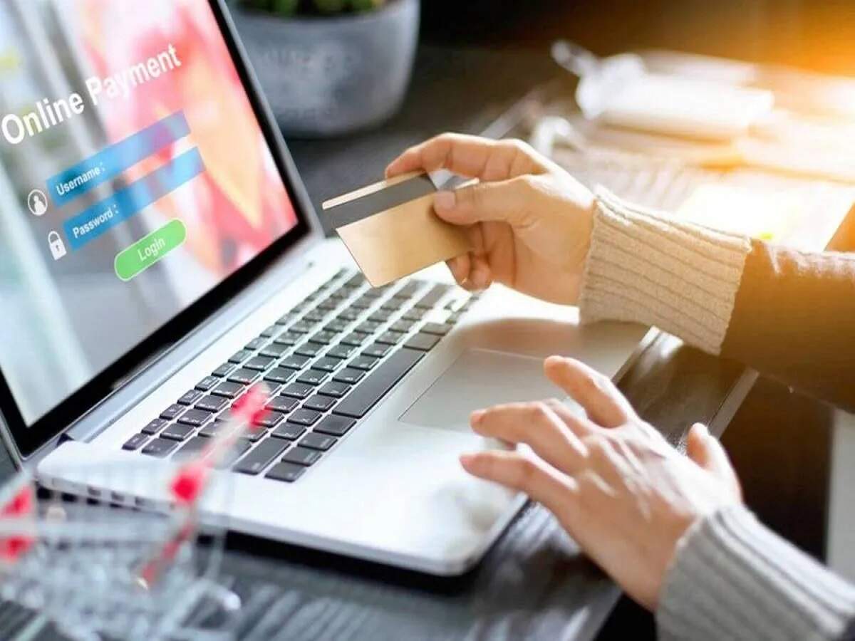 Bank Account Tips- त्योहारों के बीच खाली न हो जाएं बैंक अकाउंट, ऐसे करें तैयारी